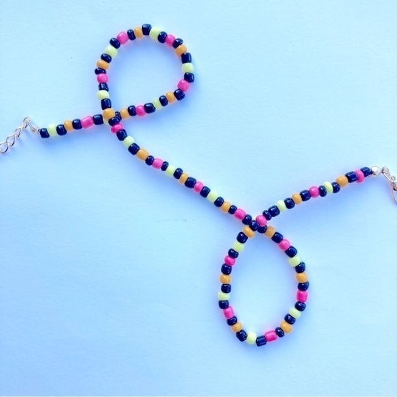 Handmade Beaded Necklace  | H7 - Picture 2 of 4
